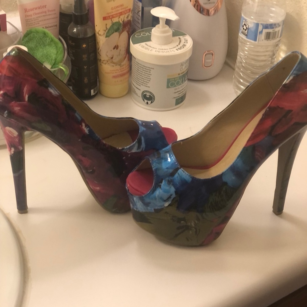 Beautiful Flower Heels…..